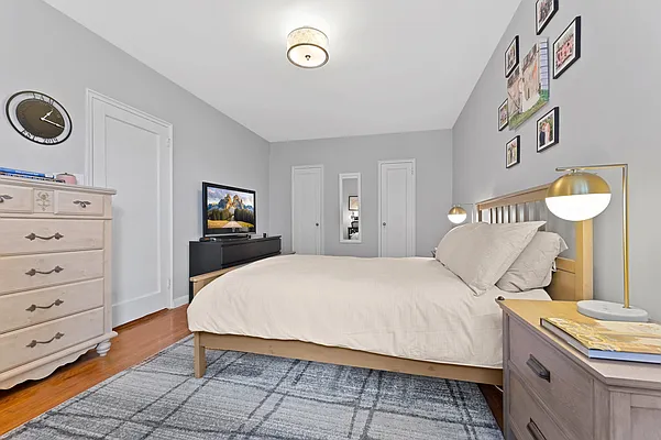 Sold by Poljan Properties Inc. | media 9