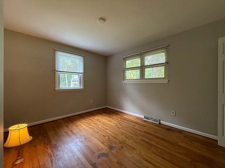 29781 Oak Rd — Photo 15