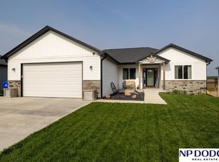 120 Hunter St, Ceresco, NE 68017