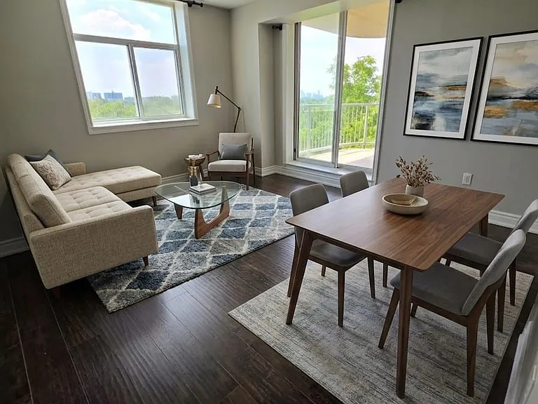 3559 Eglinton Ave W #611 — Photo 3