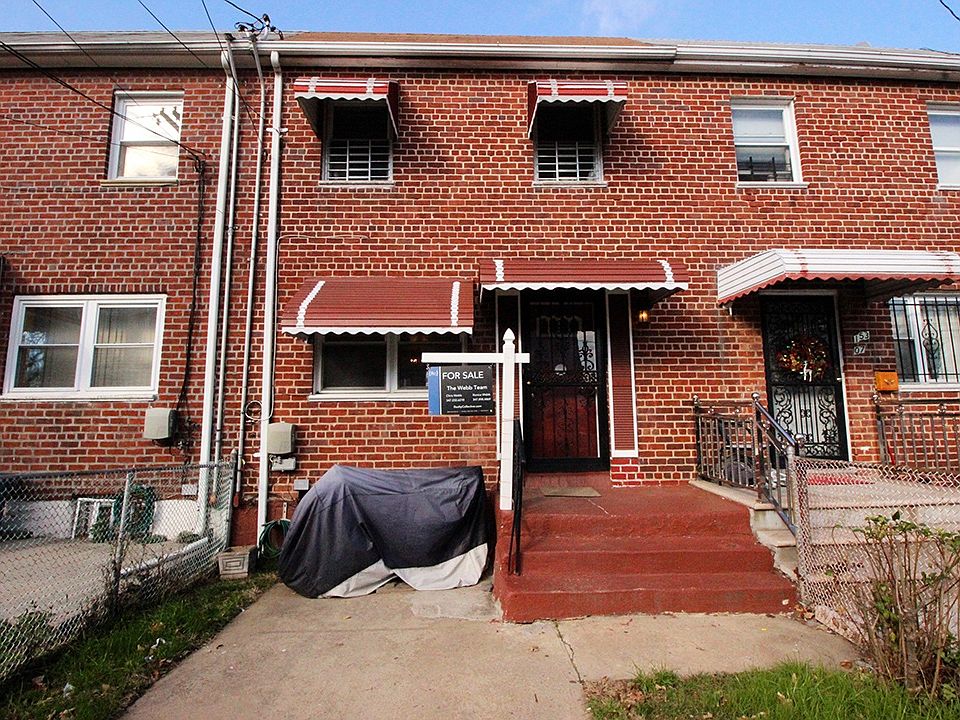 1st image of 15305 Arlington Ter