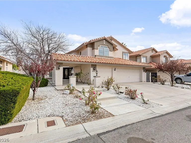 3402 Classic Bay Ln — Photo 2