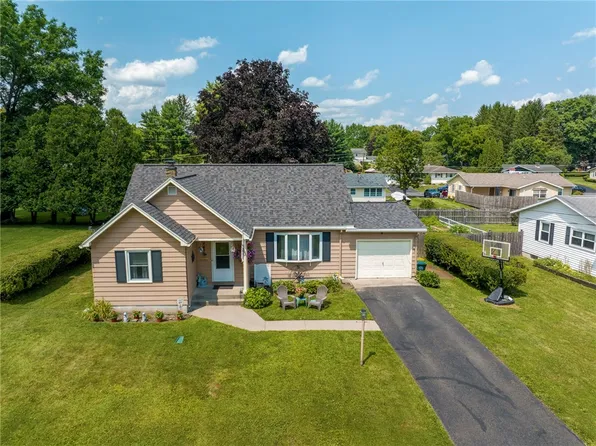 32 Eric St, Norwich, NY 13815