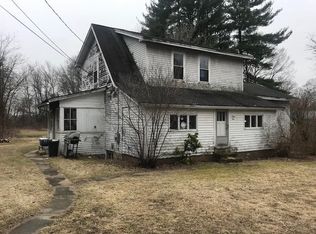 61 Pelham Rd, Amherst, MA 01002