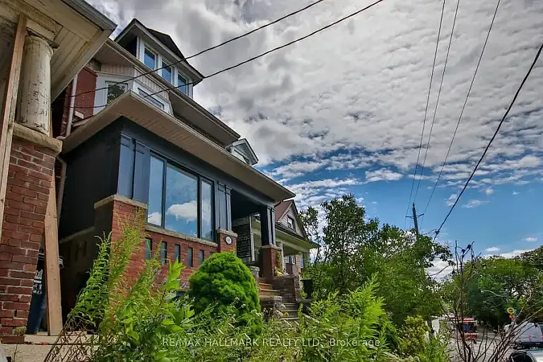 639 Broadview Ave #1A — Photo 2
