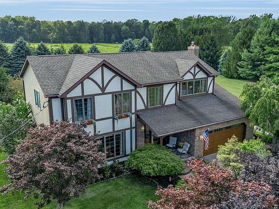 2nd image of 4568 Royalton Center Rd