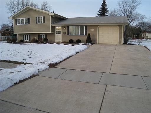 1st image of 616 Janine Ln