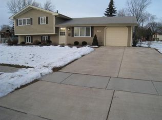 616 Janine Ln, Schaumburg, IL 60193