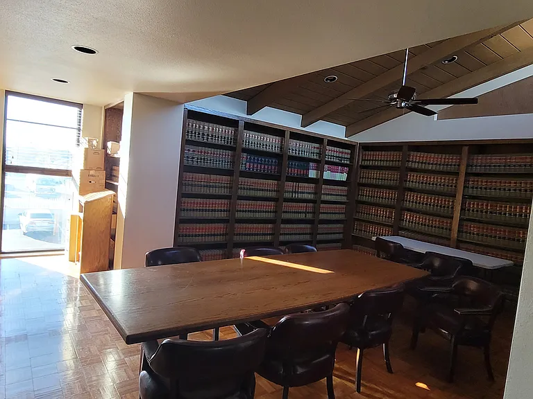 7142 N 57th Ave — Photo 14