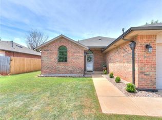 16913 Crest Vall, Edmond, OK 73012