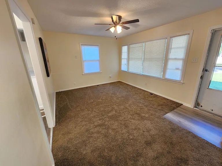 917 SW Watson Ave — Photo 22