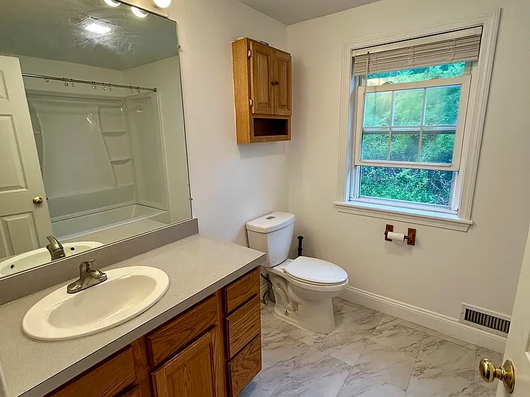 35 Fox Meadow Dr — Photo 20
