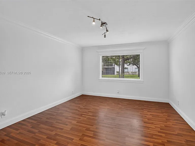 359 Lakeview Dr #102 — Photo 17