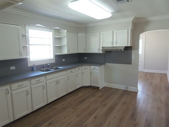 5th image of 624 N 6th St