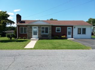 214 Aker Ave, Chilhowie, VA 24319