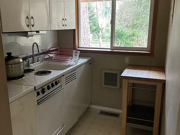 5th image of 20929 SE 14th Pl