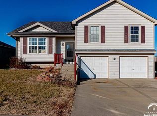 718 E 14th Pl, Eudora, KS 66025