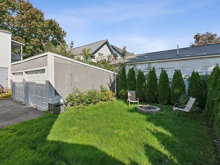 167 Pleasant St — Photo 15