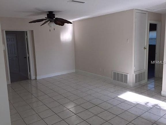 3rd image of 504 Brittany Cir