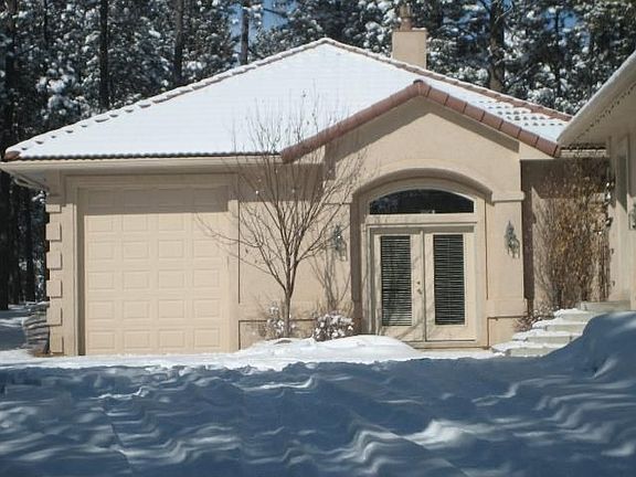 Detached Guest Cottage with 700 Sq Ft Living Space/RV Garage