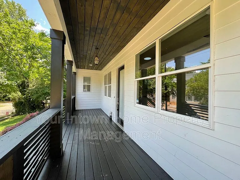 26 Walthall St NE — Photo 5