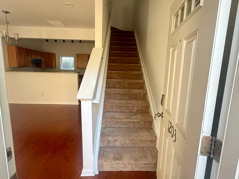 1203 N Caldwell St #1203 — Photo 2