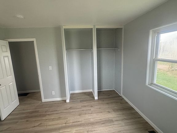 5th image of 222 Harriet St