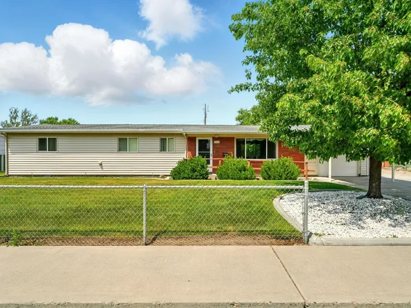 3212 W John Day Ave, Kennewick, WA 99336