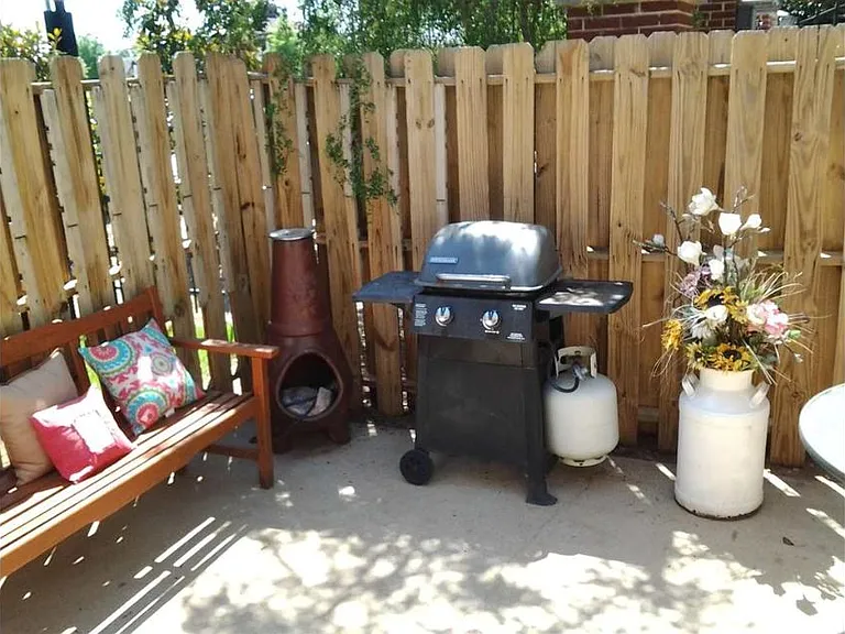 400 Cliffview Ct — Photo 11