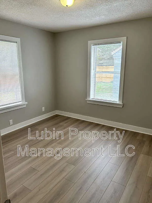1 bed, 1.0 bath, $750 — Photo 4