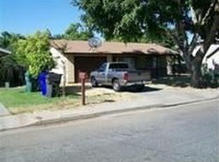 627 N Kemp Ave, Farmersville, CA