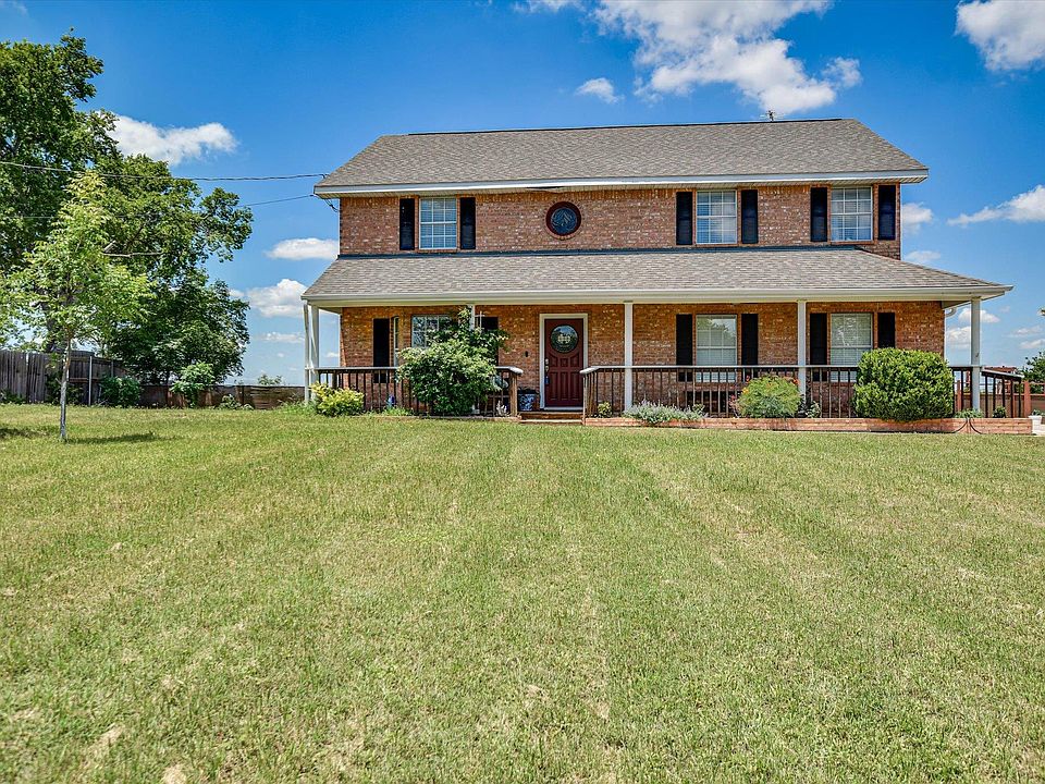 1st image of 131 High Gabriel Dr