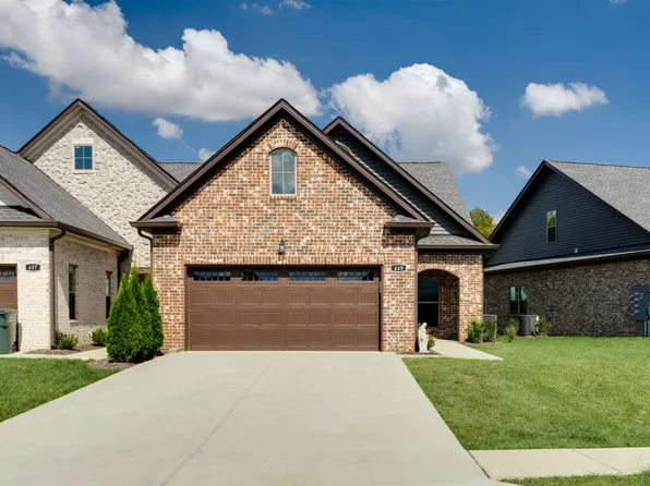 449 W Foxrun, Springfield, TN 37172