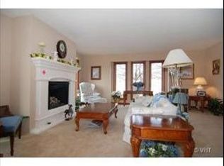 47 Seneca Ave E, Hawthorn Woods, IL 60047