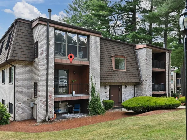 4 Greenbriar Dr APT 201, North Reading, MA 01864