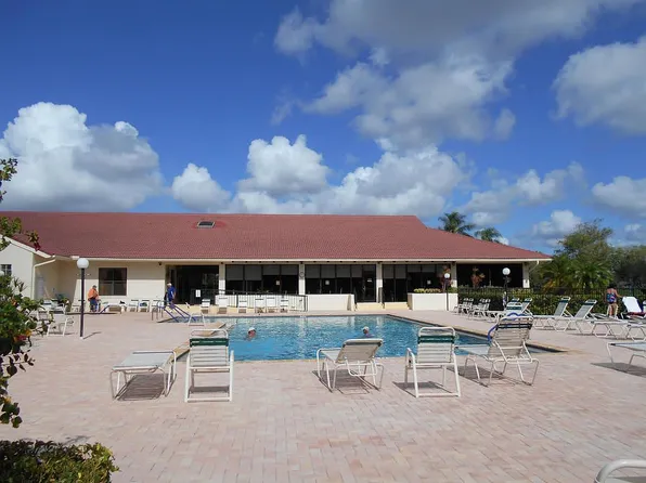 5807 Parkwalk Dr, Boynton Beach, FL 33472