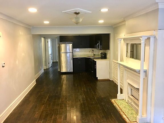3rd image of 861 Hancock St #1