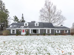 3590 Lake Dr SE, Grand Rapids, MI 49546