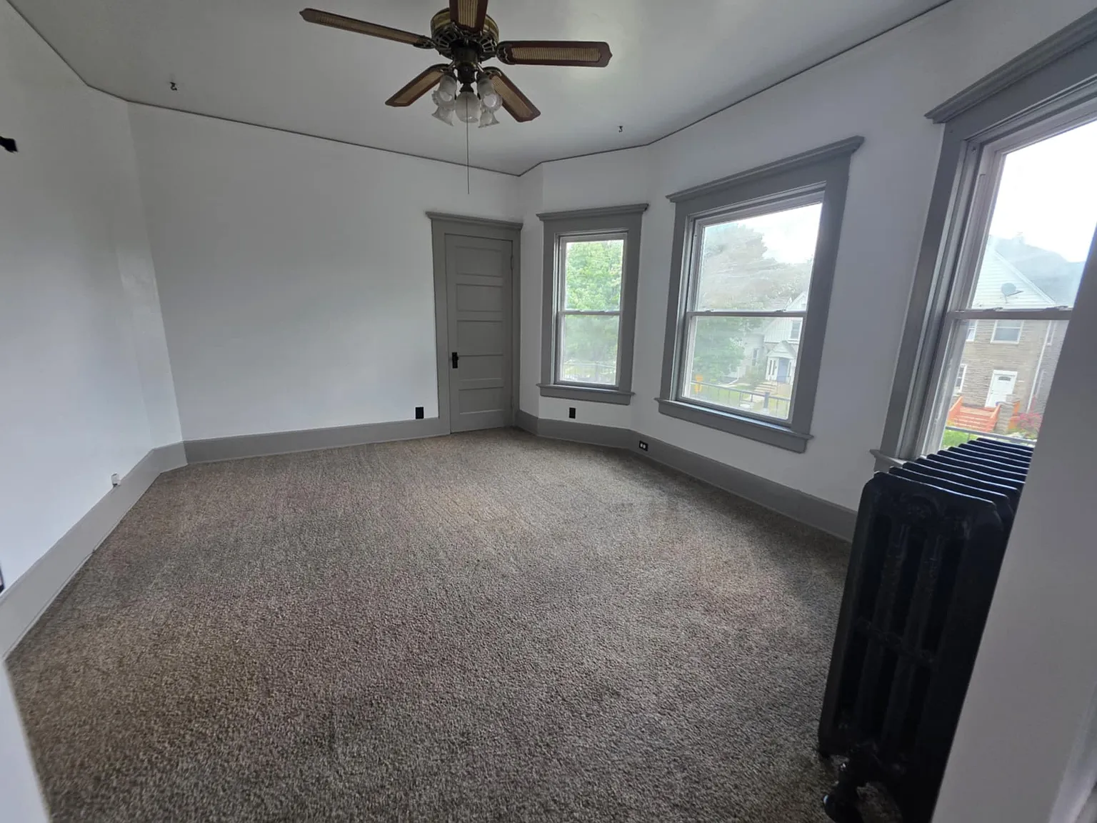 1305 S 25th St — Photo 3