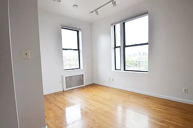 Rented by CITY SKYLINE REALTY INC