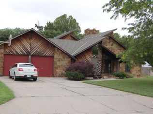 1208 N Ranch Rd, McPherson, KS 67460