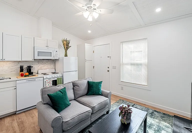 204 Marlin St #10 — Photo 7
