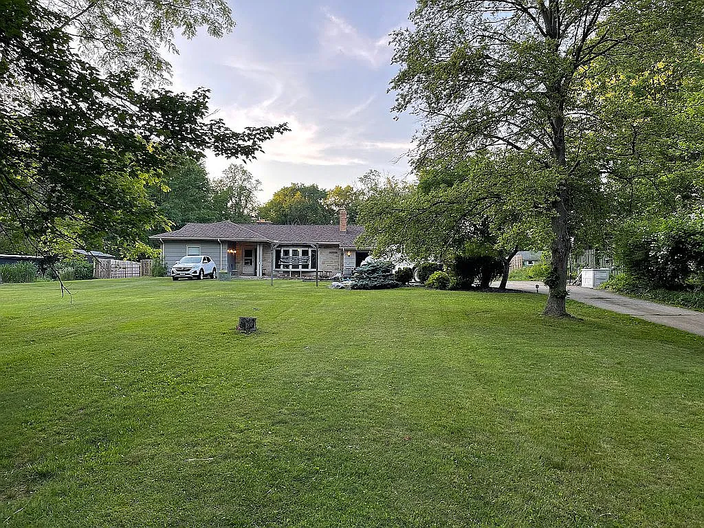 7474 Big Creek Pkwy photo 1