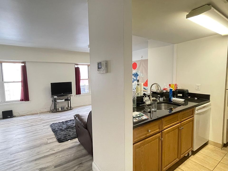 1st image of 153 N 9th St Floor 2