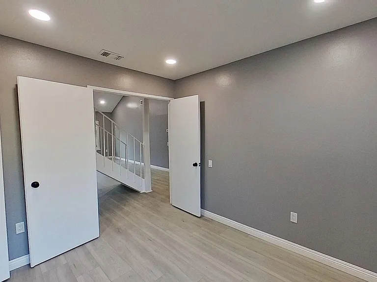 6661 Wrenfield Dr — Photo 21