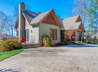 100 Lilian Laurel Ln, Zirconia, NC 28790