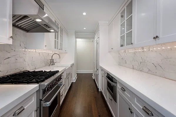 Rented by R New York | media 16