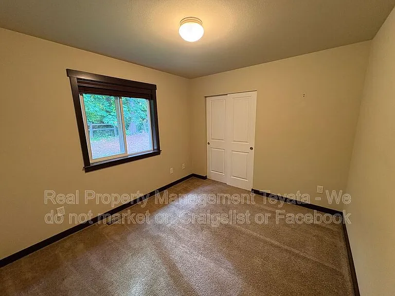 418 Jeff St — Photo 15