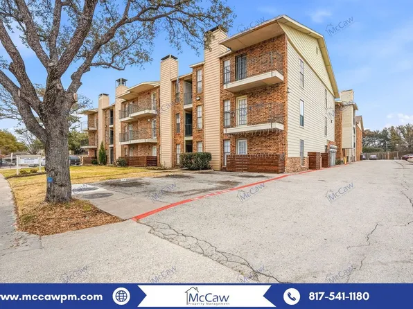 9520 Royal Ln, Dallas, TX