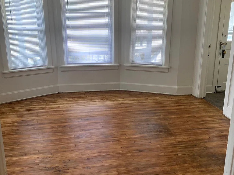 4311 Sheridan Rd #1 — Photo 1